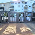 Pass The Keys Nice And Bright Apartment