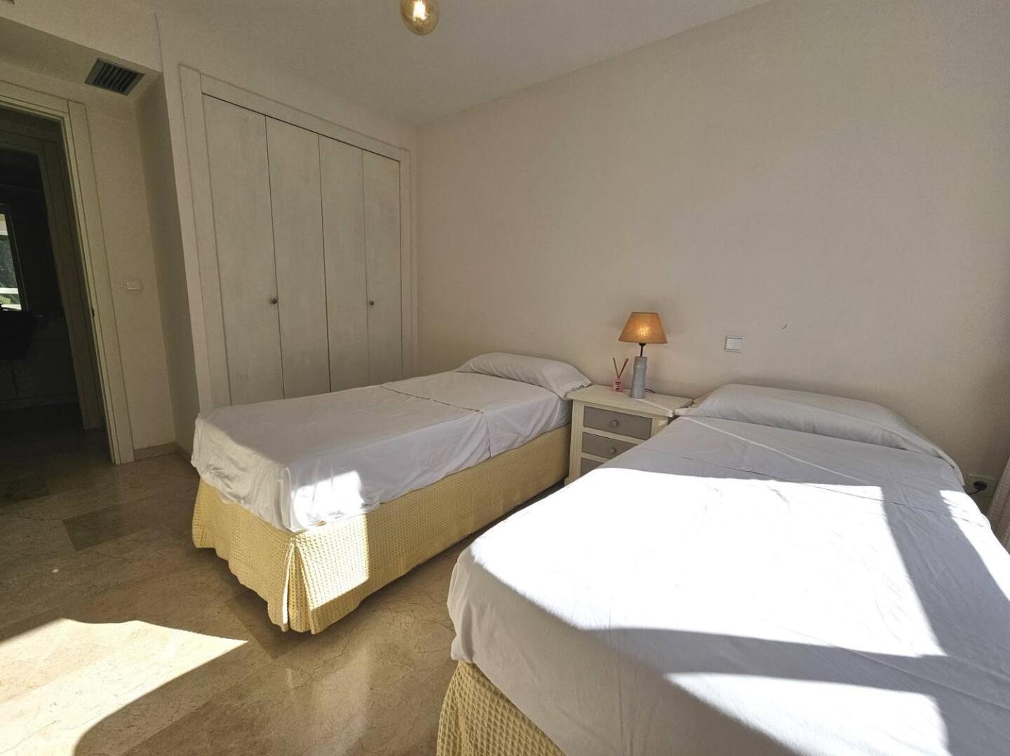 Apartemen Pass The Keys And Bright *