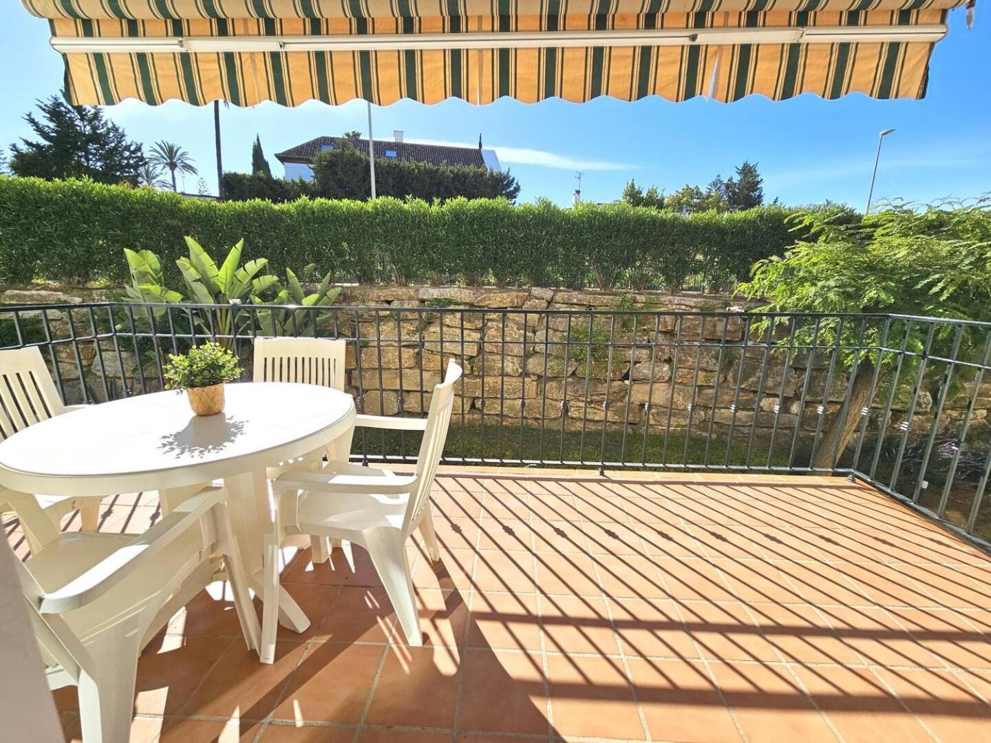 Apartemen Pass The Keys And Bright Marbella